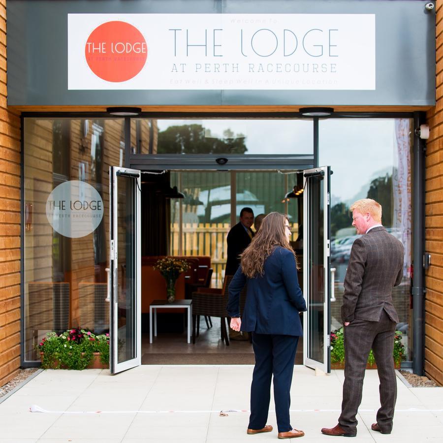 The Lodge At Perth Racecourse Eksteriør bilde