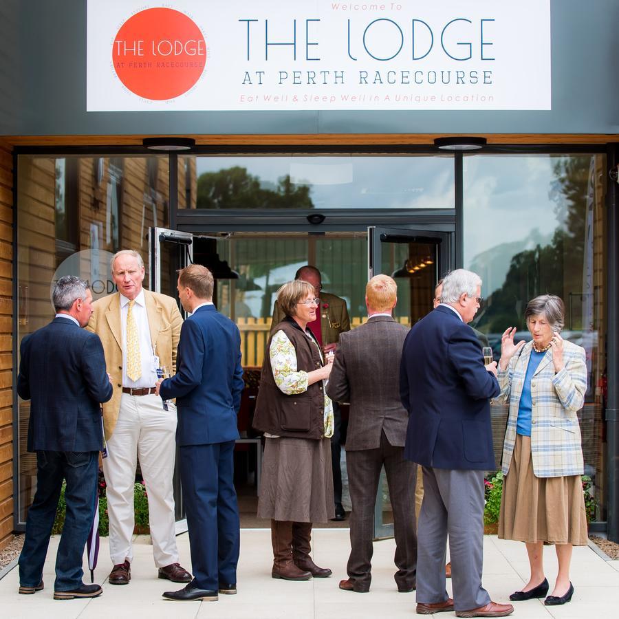 The Lodge At Perth Racecourse Eksteriør bilde